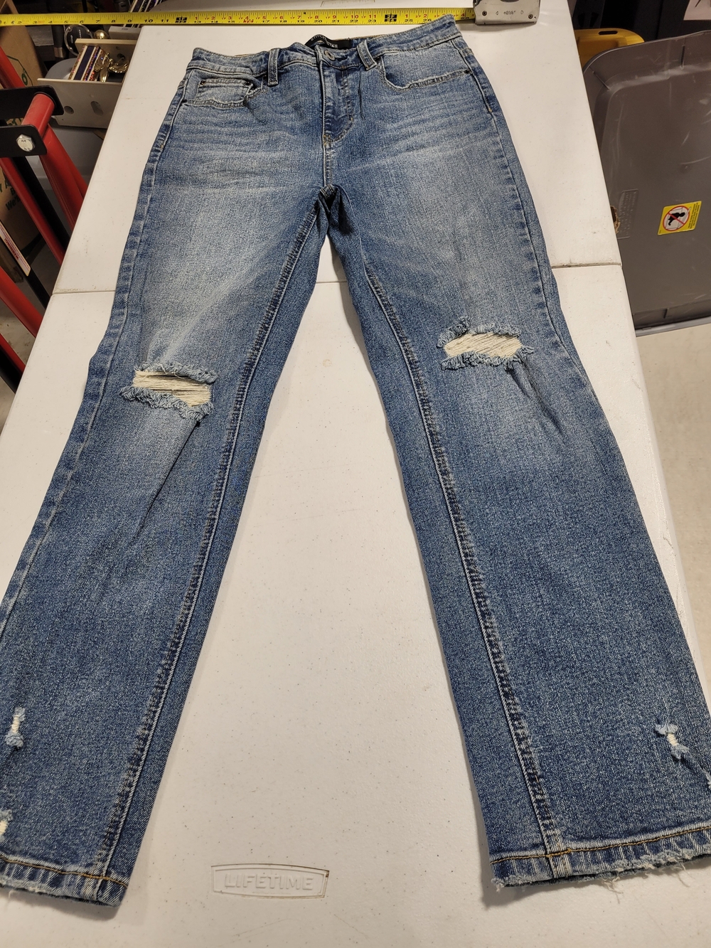Women's Straight-Leg Distressed Jeans in Light Blue